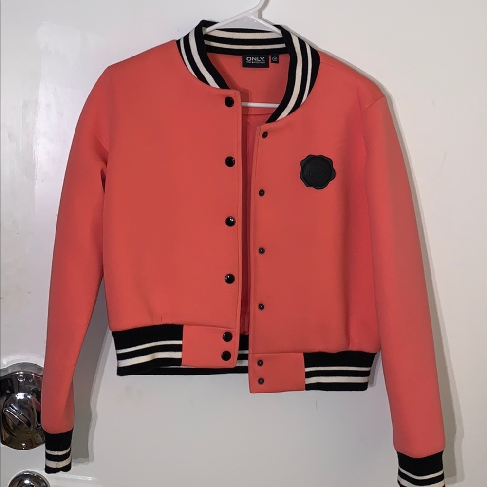 Hot pink Jacket with “make it hot” in the back